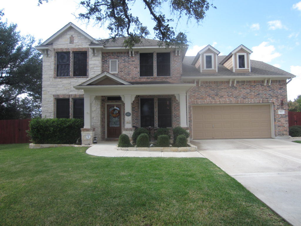 The front of this home received 11 solar screens, all made out of the 80% solar screen fabric, all windows were covered.