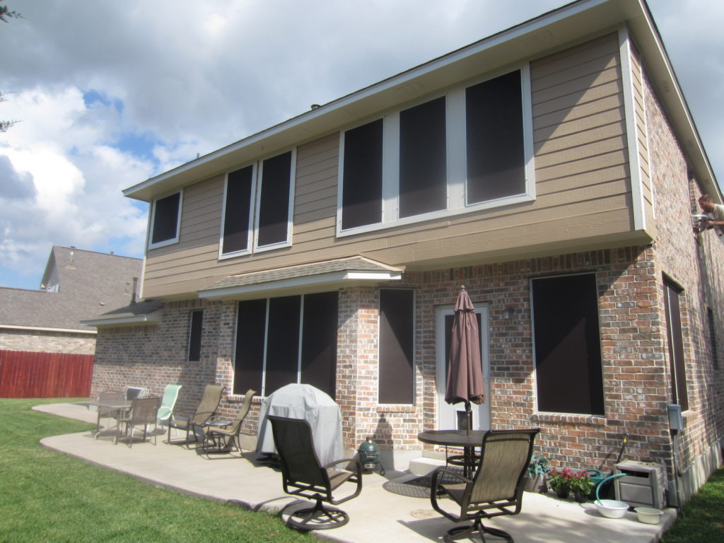 A great picture showing the back of this home.